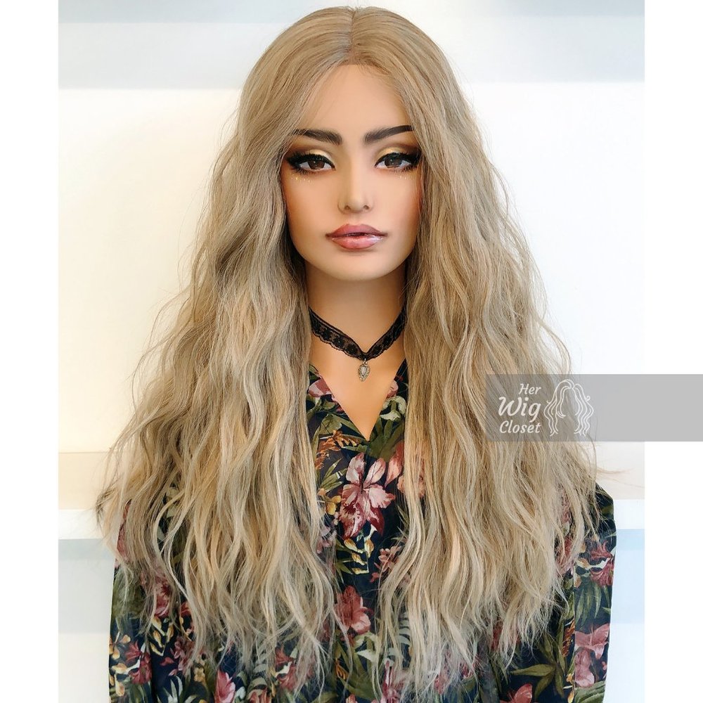 24" Ash Blonde Lace Wig Long Wavy | Abigail